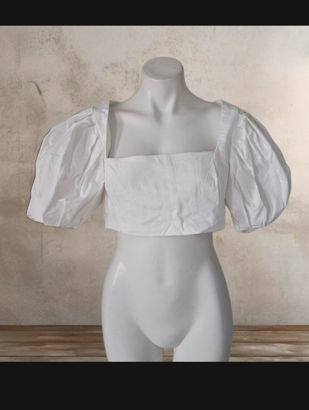 NWT/ Forever21Square Neck White Puff Sleeve Crop Top Largd